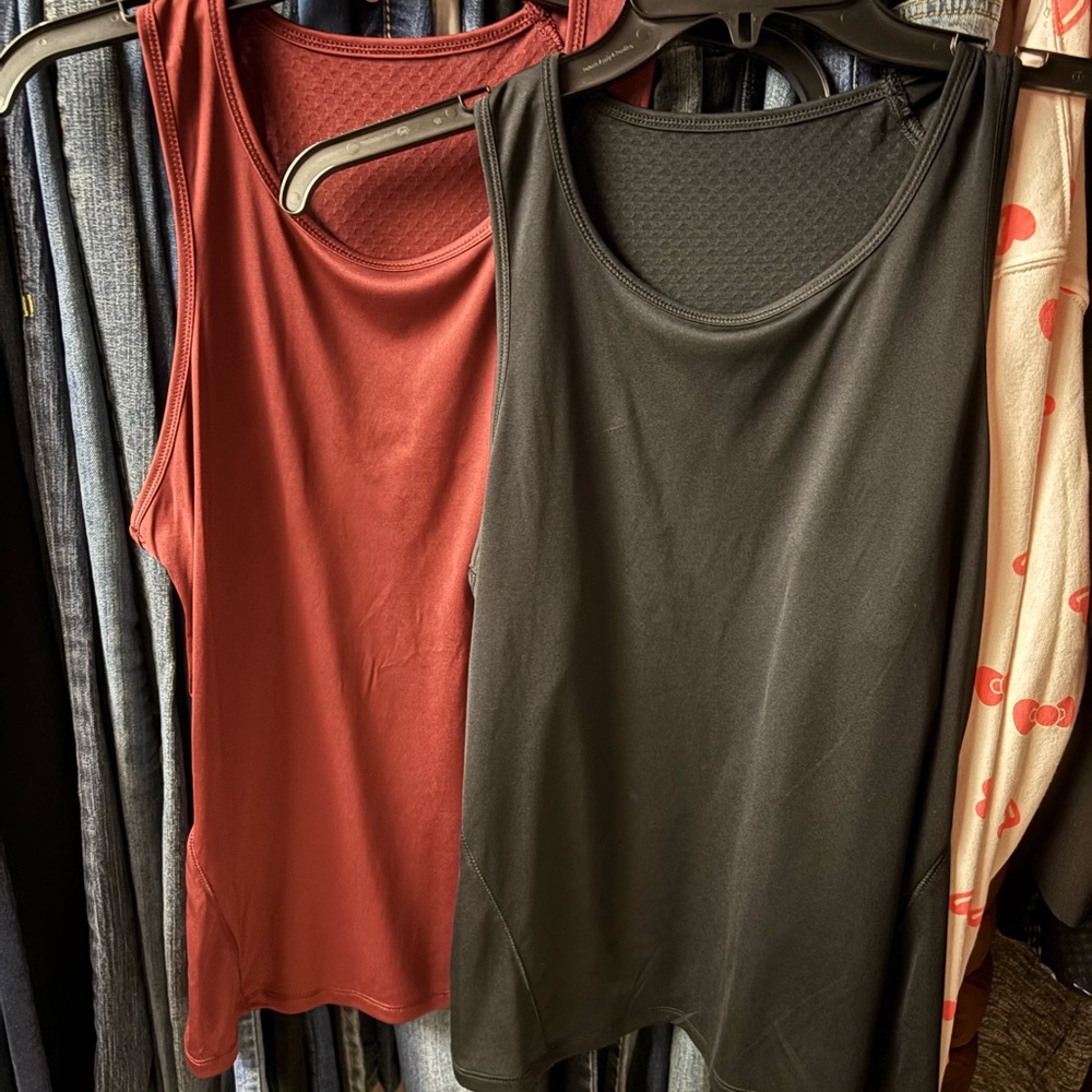 2 RB3 tank tops